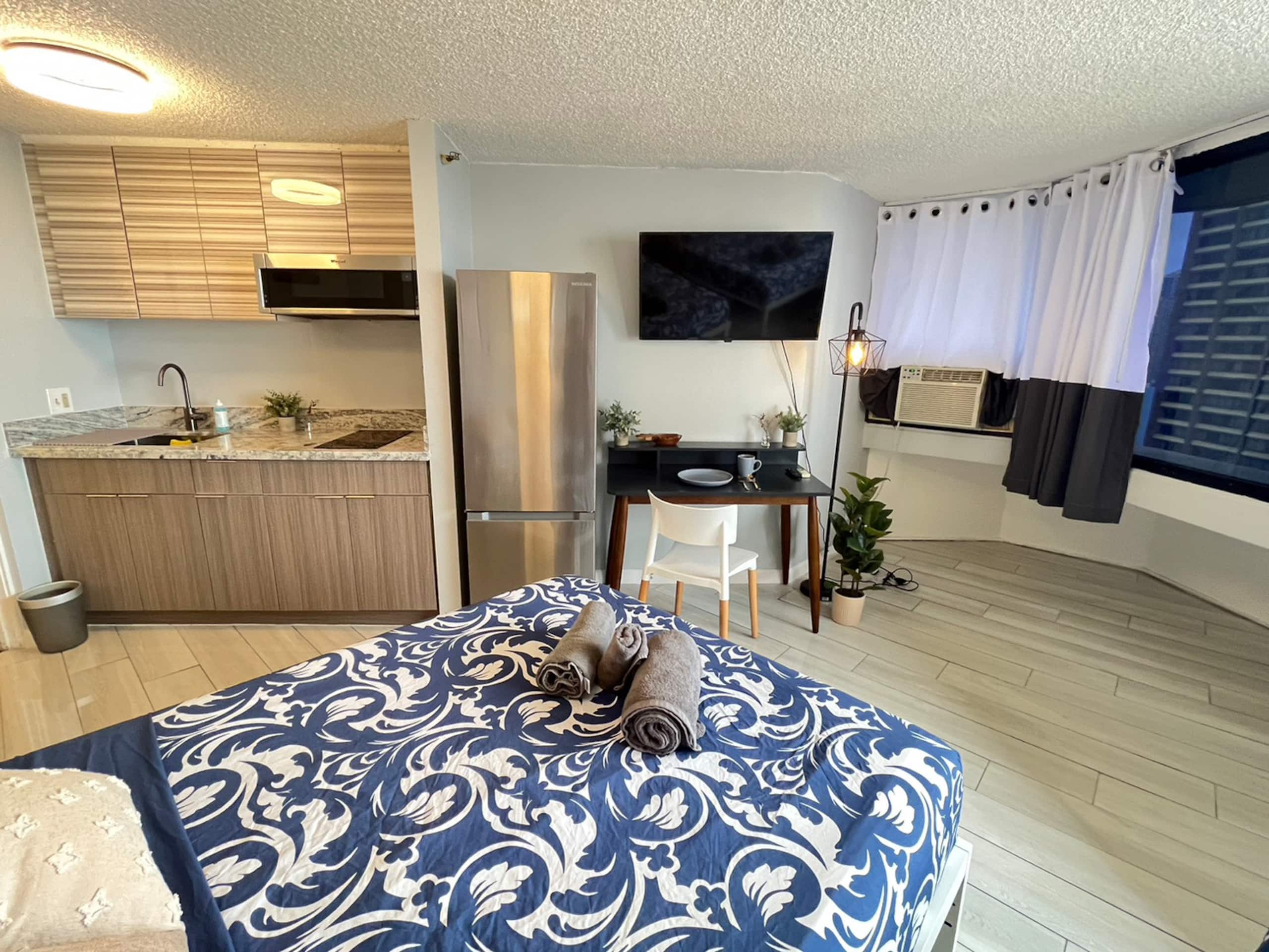 Condo in Honolulu · ★4.66 · 1 bedroom · 2 beds · 1 shared bath - Image 16