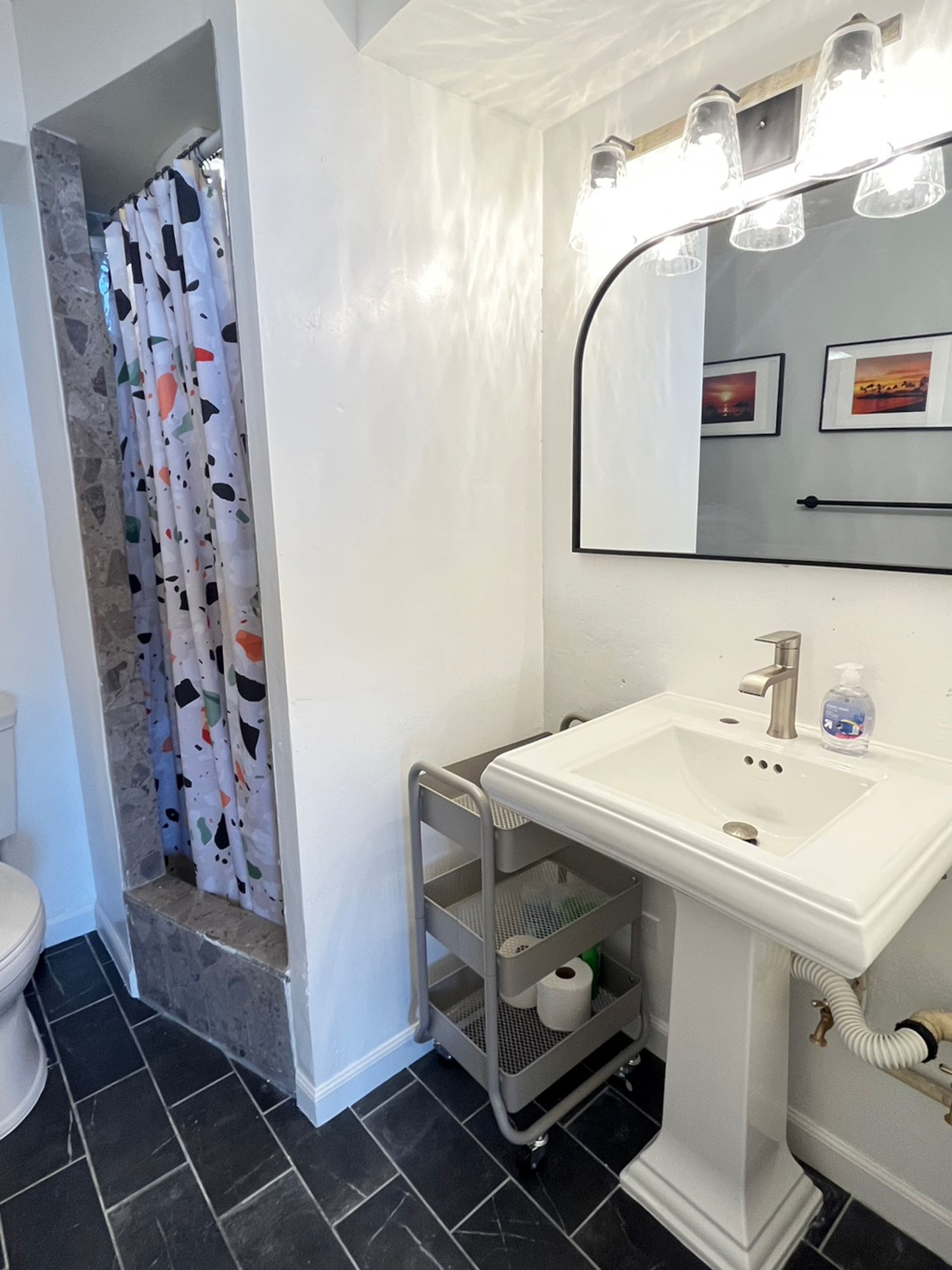 Condo in Honolulu · ★4.75 · 1 bedroom · 2 beds · 1 shared bath - Image 20