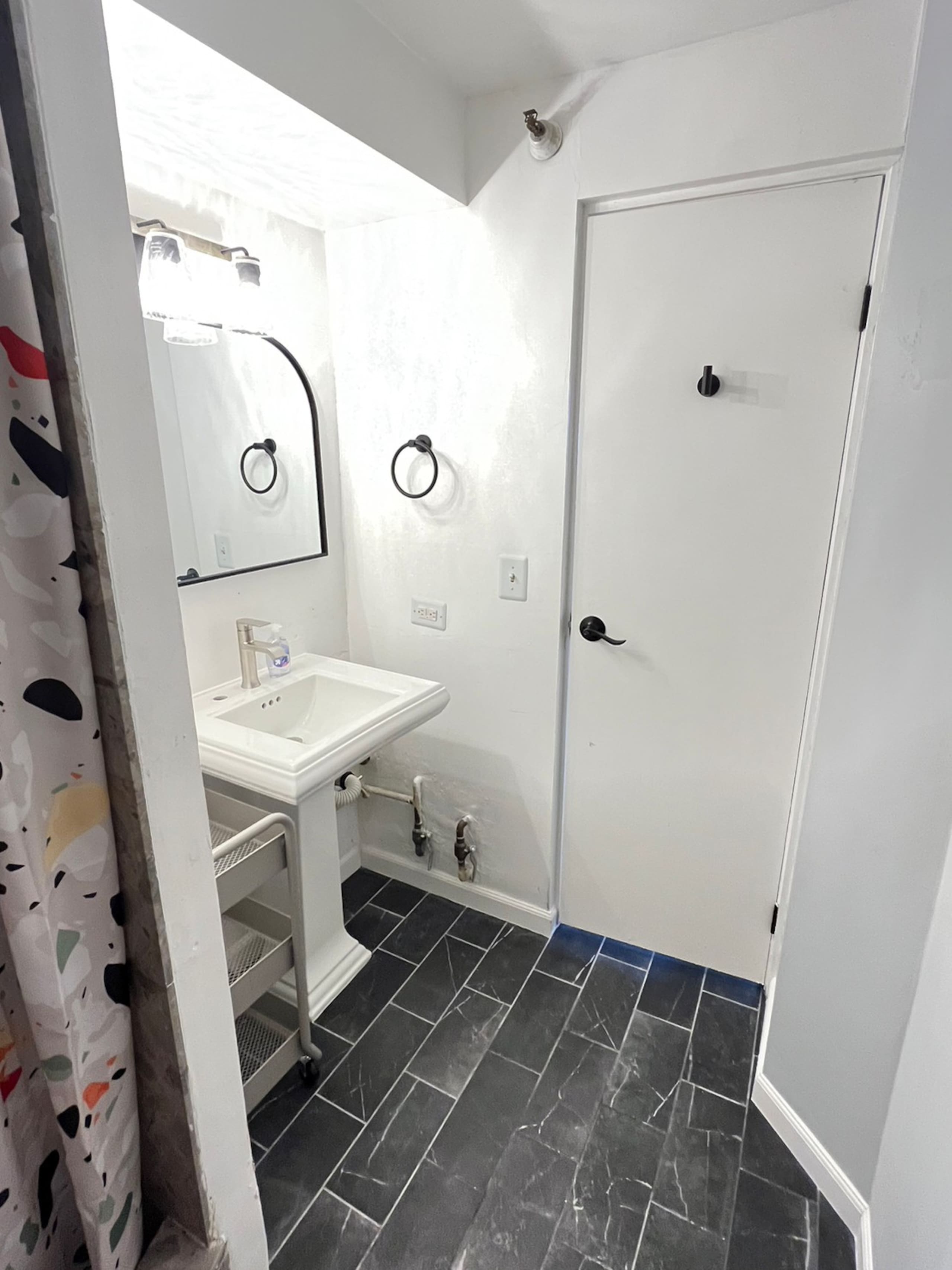 Condo in Honolulu · ★4.75 · 1 bedroom · 2 beds · 1 shared bath - Image 25