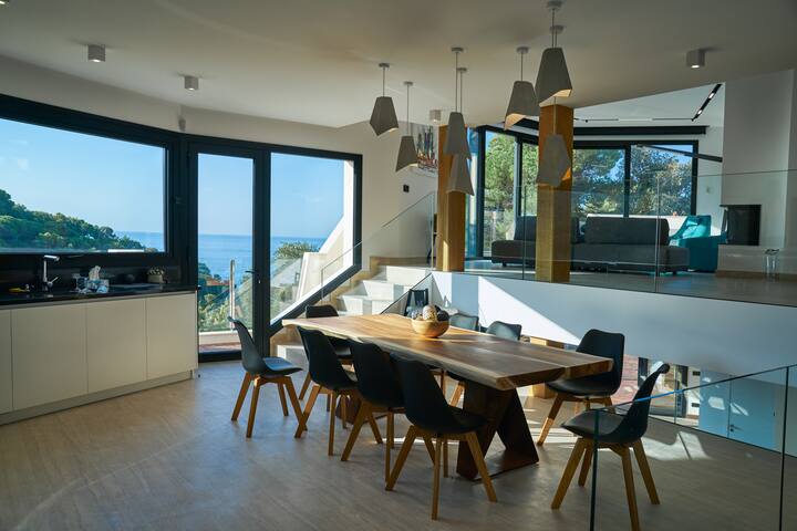 Fresh modern villa near a beach gallery image 4