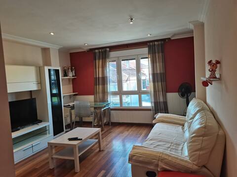 Two-bedroom apartment in Villagarcía de Arosa.