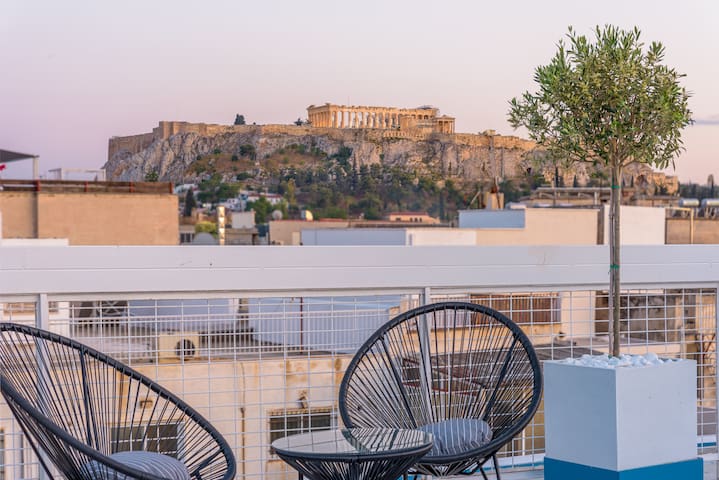 The Dazzling Glimpse Acropolis Suites 304 gallery image 2