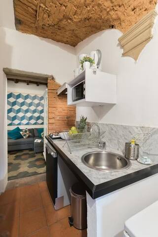 Keys of Italy – F2 -1Bedroom Apt by Santa Croce gallery image 4