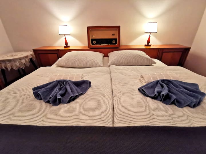 Chumba cha kwanza cha kulala