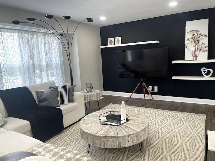 Euro Bright&Modern3bdrm, Sleeps8 - 4private spaces