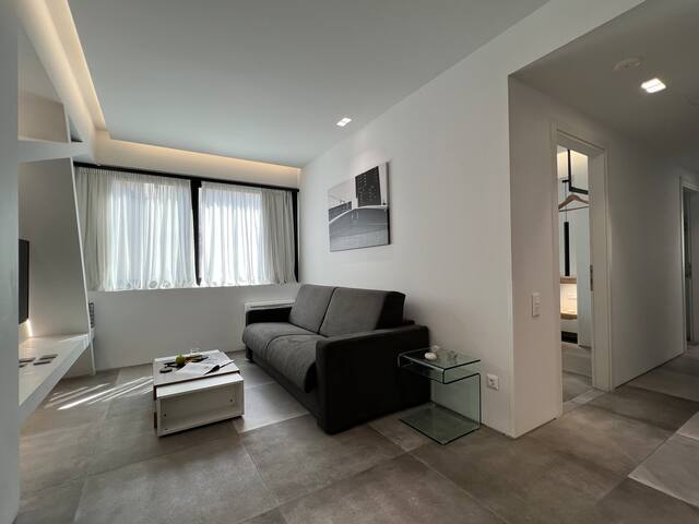 The Dazzling Glimpse Acropolis Suites 302 gallery image 4