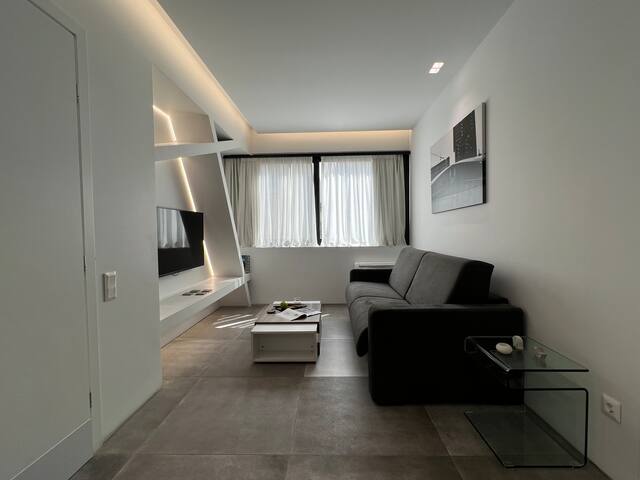 The Dazzling Glimpse Acropolis Suites 302 gallery image 2