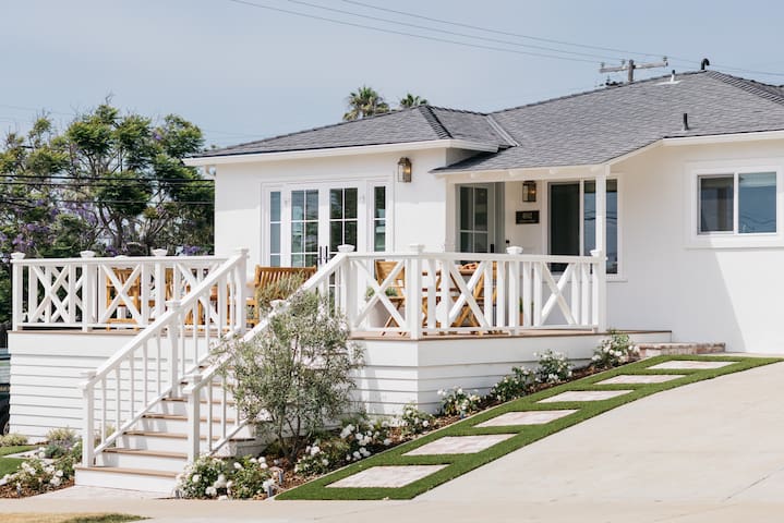 New! Stunning Retreat Steps from Sunset Cliffs