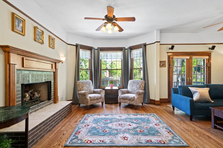 Warm & Welcoming – St. Bens, Jacuzzi, EV Parking gallery image 2