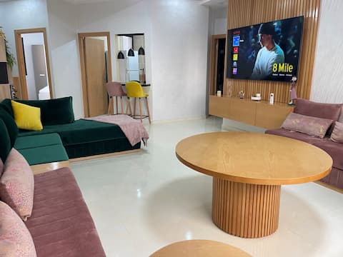 Modern Apartment (With WiFi)
