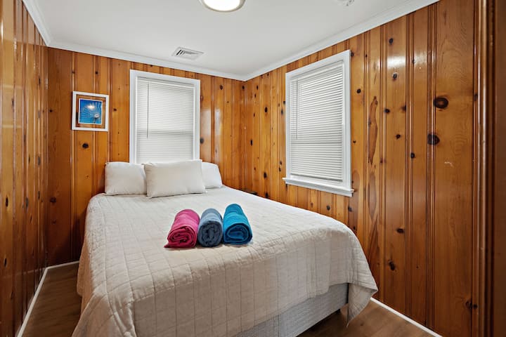 Dormitorio 1, cama tamaño queen