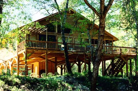 Bolo Creek Loghouse