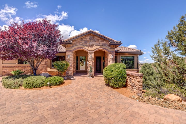 A Luxury Spacious Italian Villa - Prescott, AZ