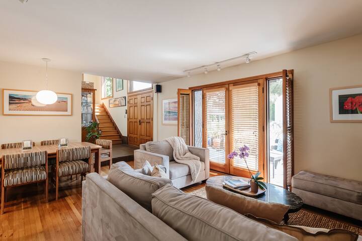 Manhattan Bch Walk-Street Home Walk Ocean/Downtown gallery image 2