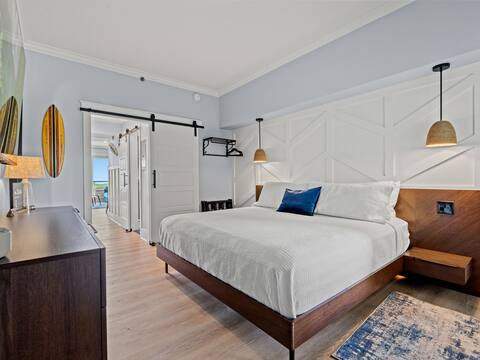 NEW Renovated Oceanfront Bridgewater Condo in LBTS
