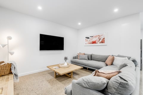 Successful Airbnb property: Vale 194 #1 luxury holiday homes in McLaren Vale in Adelaide