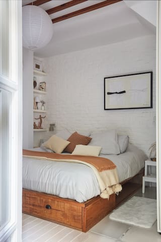 Loft com arte, design e alma, perto de tudo.