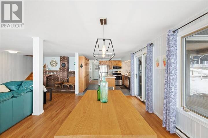 East Coastal- Waterfront Cottage gallery image 4