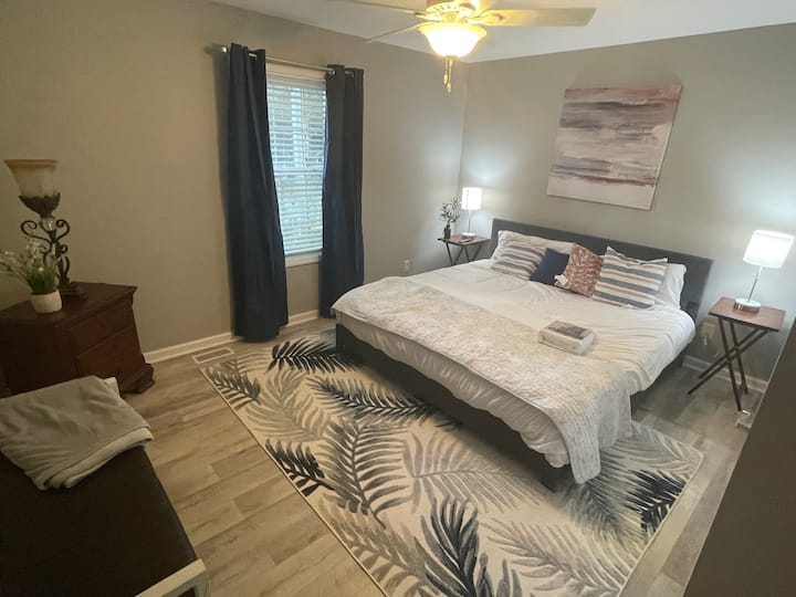 เตียงผู้เข้าพัก #2 เตียงขนาดคิงไซส์ - ที่นอนเมมโมรี่สมาร์ททีวี