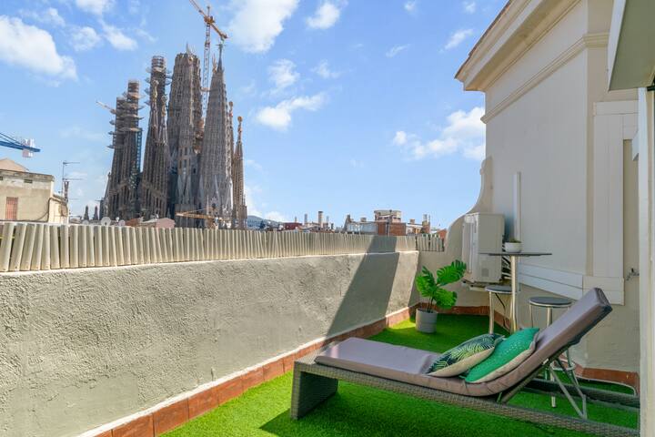 Fabulous Penthouse private terrace Sagrada Familia gallery image 2