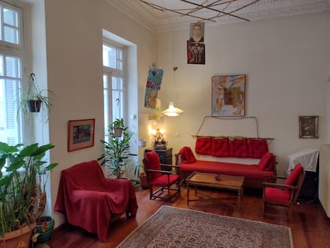 Top performing Airbnb: Elegant neoclassical house in ΛΟΦΟΣ ΣΤΡΕΦΗ