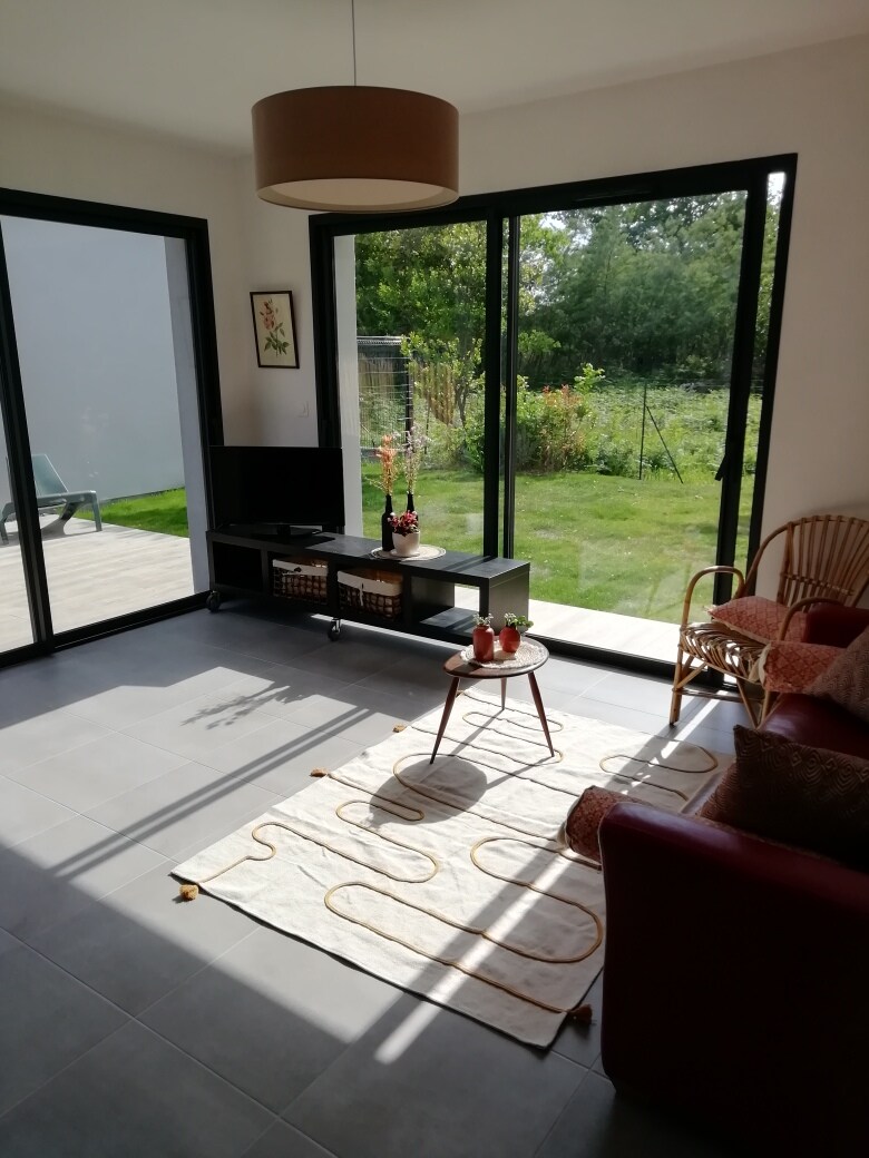 Annuncio Airbnb popolare: Charming lake house a Hourtin