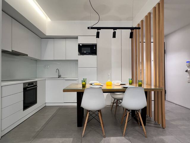 The Dazzling Glimpse Acropolis Suites 201 gallery image 3