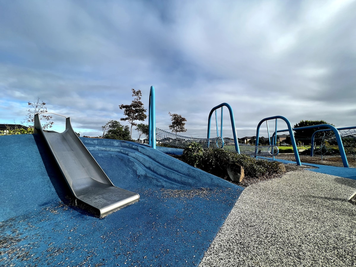 Top Airbnb: five-room house next to the park16 in Point Cook