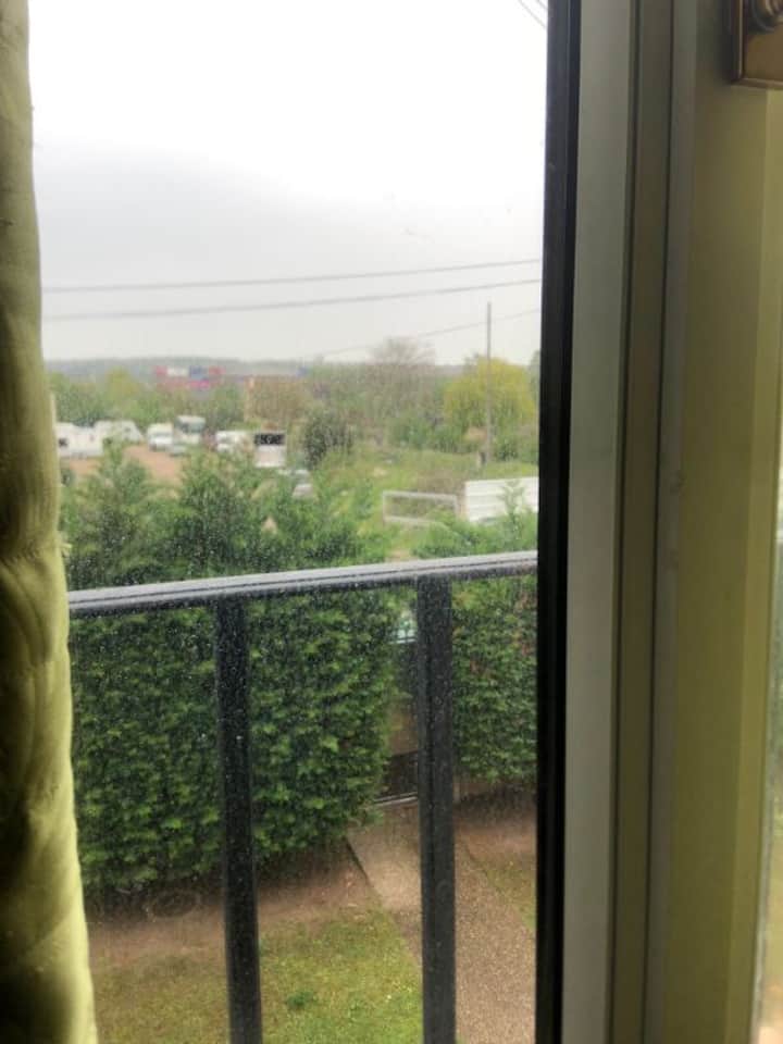 房间在一栋房子里图片1