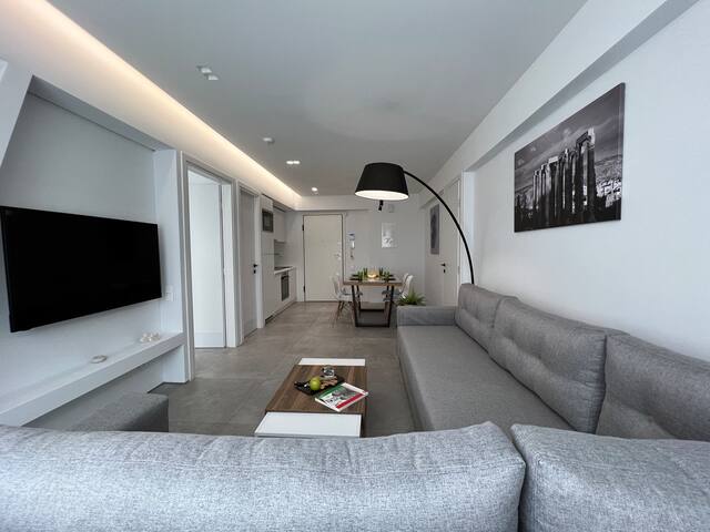 The Dazzling Glimpse Acropolis Suites 401 gallery image 5