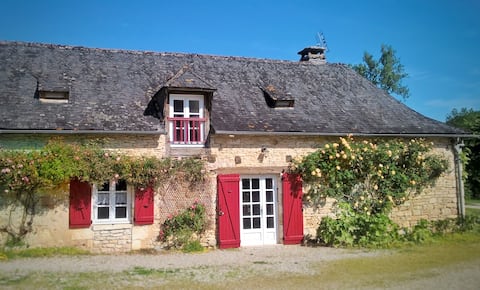 Country cottage with heated pool