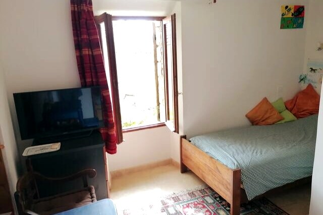 غرفة النوم 2