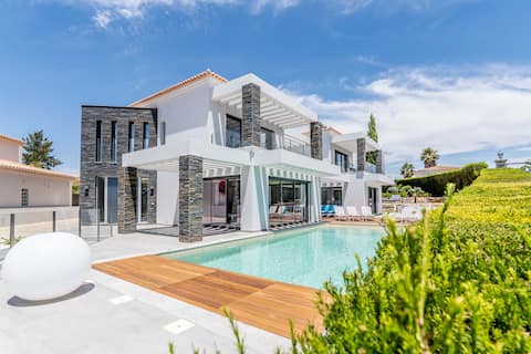 Top Airbnb: Villa Vogue by Indigo em União Das Freguesias De Estômbar E Parchal