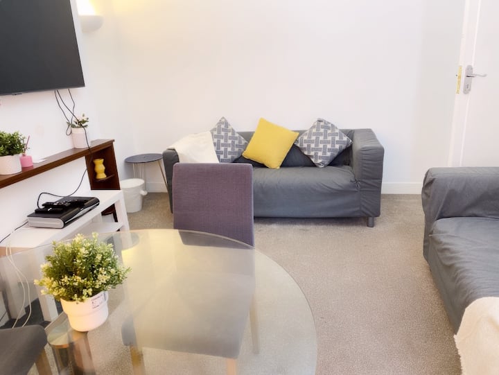 Abbey Wood station Basildon Blossom House Houses for Rent in Greater