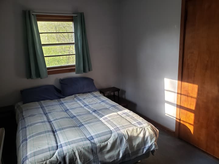 საძინებელი 1