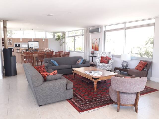 Luxury 12 bed villa, amazing views, pool & solar gallery image 3