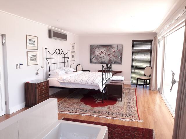 Luxury 12 bed villa, amazing views, pool & solar gallery image 5