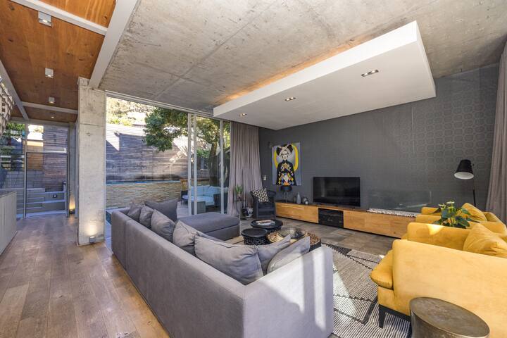 Cube – Cape Luxury Stay