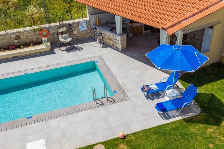 Villa Pan-Areth – With Private Pool gallery image 3