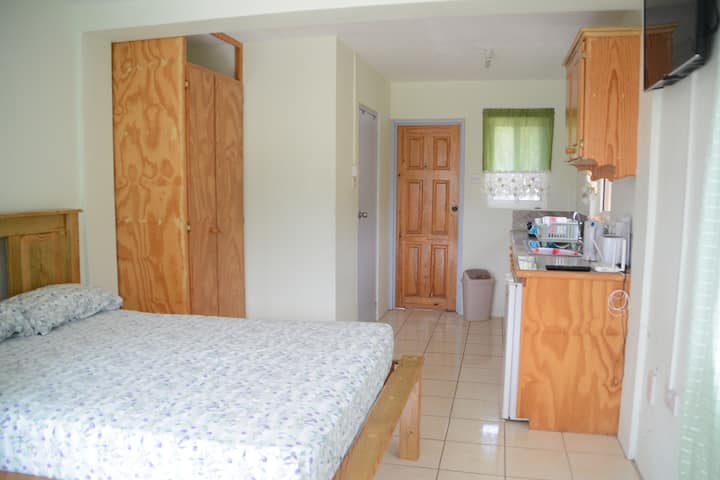 Lambi Queen Beachside Apartment - Groundfloor