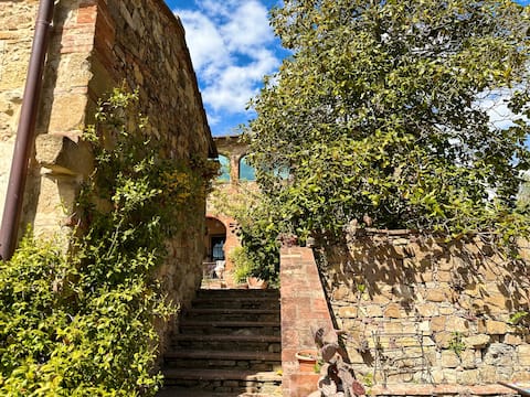 Belvedere Antico [Pool and Tuscan garden]