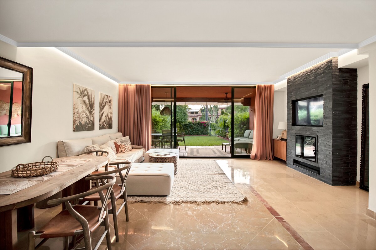 Top performing Airbnb: Casa Rioja - 4-Bdrm Townhouse on the Golden Mile in Marbella