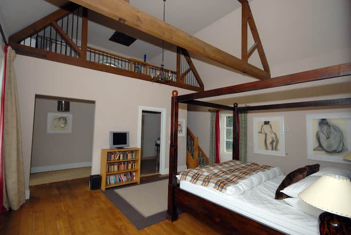 ¡Dormitorio 7 con ducha en suite y baño en lo alto!