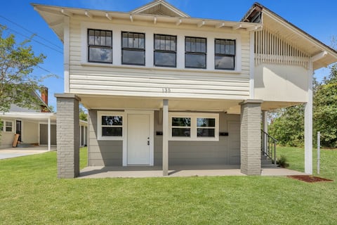 Comfy apartment in town.
