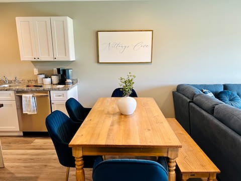 New to the Valley! Cozy stay in Amish Country!