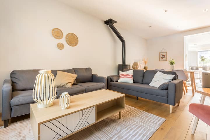 Hippodrome Cottage. · The Hippodrome Cottage