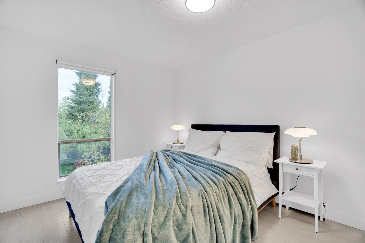 Lovely Condo in the Heart of Kitsilano