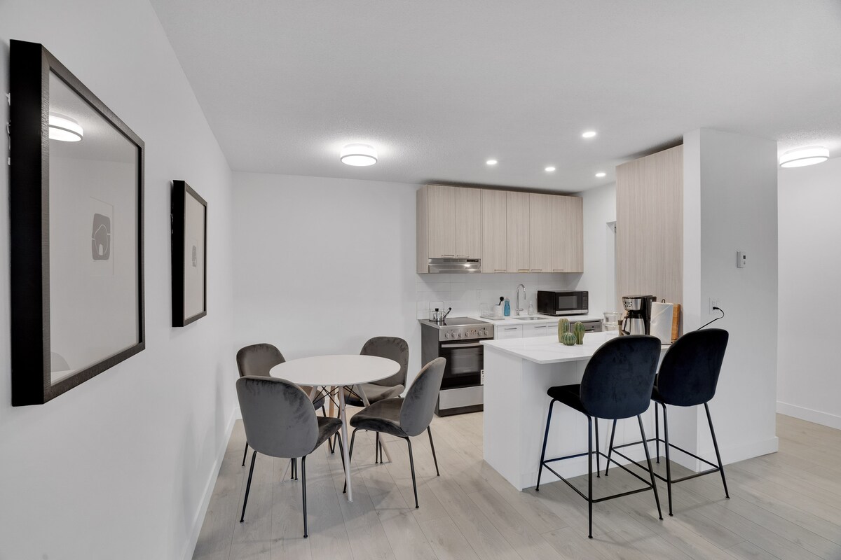 Lovely Condo in the Heart of Kitsilano