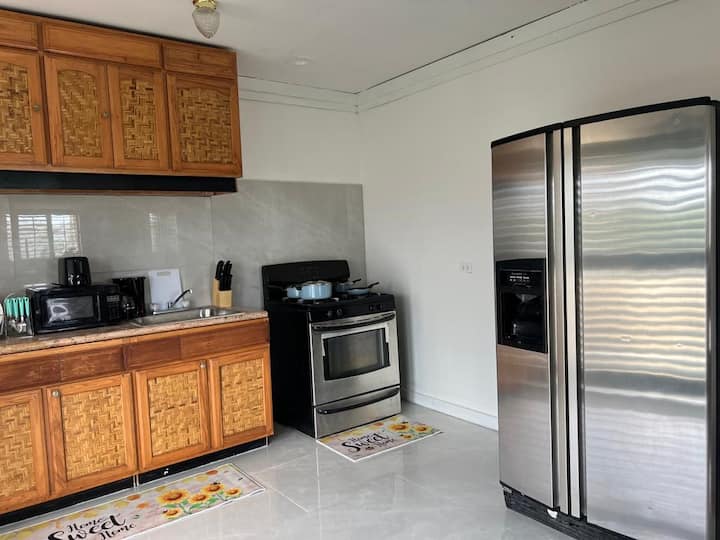 Long Island Comfort unit2 Apartments for Rent in Long Island, Long