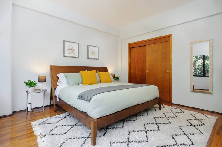 Polanco Newly Renovated 4BR/2BA gallery image 3